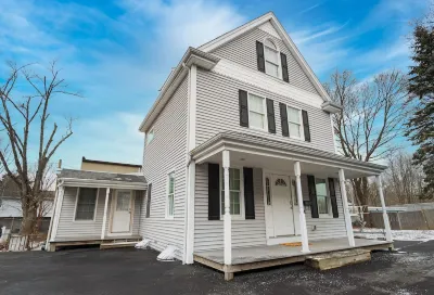 Pleasantly comfortable suburban home for up to 8 Hotels near South Shore Plaza