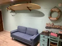 Walk to the beach, restaurants, bars and shopping.  Park the car and enjoy Folly Hotels in Folly Beach