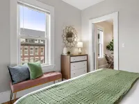 Garden Getaway 2BR Minutes to Salem, Beach, and train to Boston! Các khách sạn ở Beverly