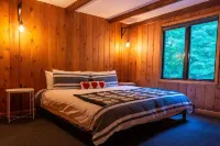 Luxury Ski In-Out ● Mountain Creek ● Hot Tub ● Golf Walpack Center Methodist Church 주변 호텔
