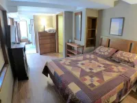 Hocking Hills Cottage with beautiful pond