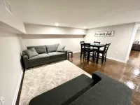 Modern Farmhouse Near Windrock