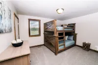 Barndominium with New indoor Gym located 8 miles from North shore of Bear Lake.