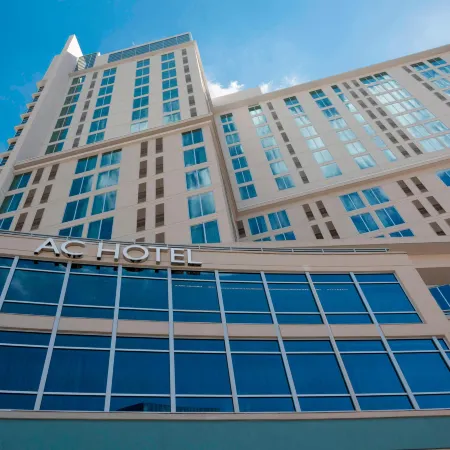 AC Hotel Charlotte City Center Отели рядом с достопримечательностью «Бульвар Независимости»
