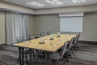 Courtyard Greensboro - بار