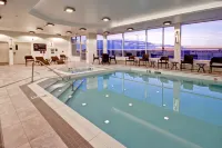 Hampton Inn & Suites by Hilton-Grande Prairie, Alberta - Family