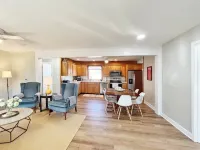 Katy Trail Rest Stop Hotels in Pettis County