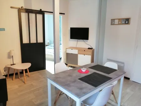 Apartment center Larmor-Plage and 100 m from the beaches