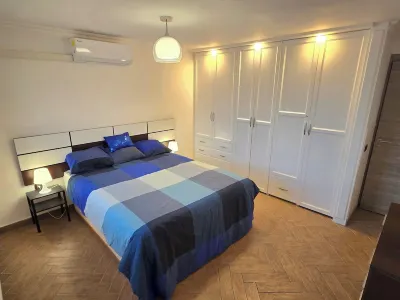 2 Bed Apartment That Steps Out on to the Pool