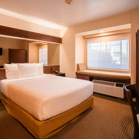 Microtel Inn & Suites by Wyndham Ciudad Juarez/US Consulate