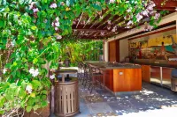 I.P.M PRESENTS:  HOOLEI 69-2: GREAT LOCATION + STUNNING NEW REMODEL! WOW!