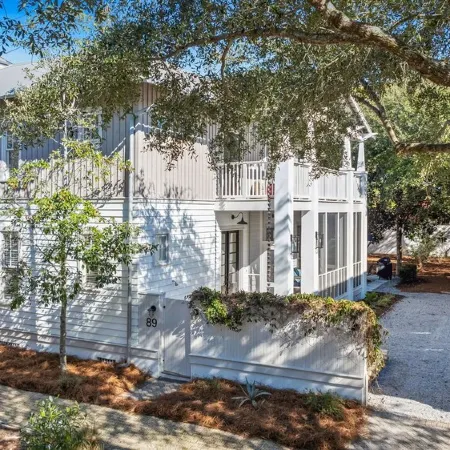 Rosemary Beach House:Newly Renovated 4 Bed, 3.5 Bath, Pets Allowed, Big Backyard
