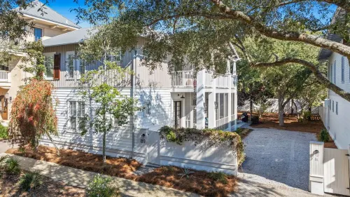 Rosemary Beach House:Newly Renovated 4 Bed, 3.5 Bath, Pets Allowed, Big Backyard