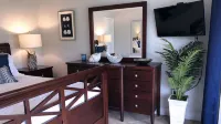 Paradise awaits, remodeled, marina, pickleball, tennis, pools, salt water lagoon