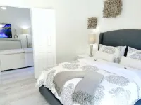 POSHPADZ-Sandpiper Villa Walk to Jupiter Beach-Bella Vista