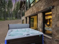 Big Sky Summit - Hot Tub, Fireplace & Ski Access