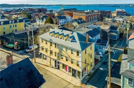 Beautiful downtown retreat, walk everywhere!