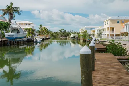 4 Bedroom 3 Full Bath Home on Canal in Marathon w/Private 35 foot dock