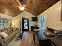 Pine Grove Cabin 30 acres of woods, meadows, pond and creek near Amish Country