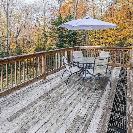 Okemo mountain house with private hot tub