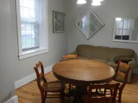 Beautiful single-family house building from 1840 람피터 호텔