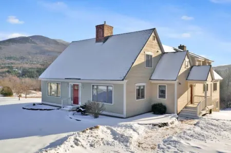 Spacious Ski Getaway • Mtn Views • Sleeps 12