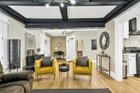 Modern 2-bedroom house in Tower district Fresno with WiFi, AC