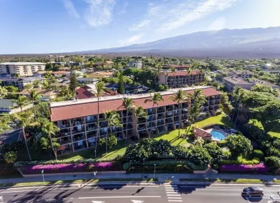 NEWLY remodeled Modern Maui condo across the beach.