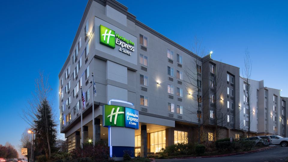 Holiday Inn Express & Suites SEATTLE-SEA-TAC AIRPORT by IHG