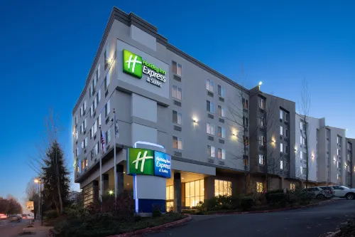 โรงแรม Holiday Inn Express Hotel & Suites SeaTac บาย IHG