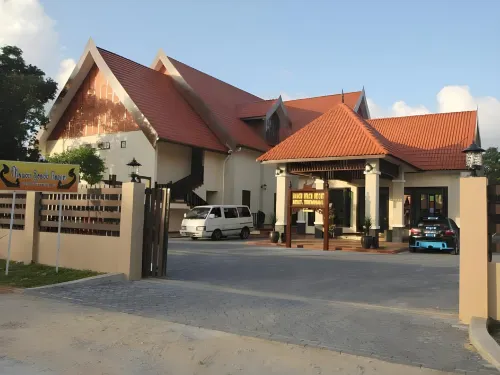The Manor Beach Resort Besut Hotels in Keluang