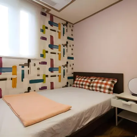 Cube Guesthouse Отели рядом с достопримечательностью «Театр «Синий квадрат»»