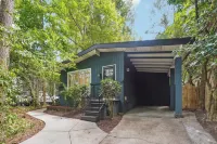 Oasis in ATL- 3BR/2BA Lux Serene Bungalow w/ Gorgeous Private Backyard and Pool