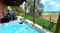 Close to Everything, Away from It All - 30 Minutes from Nashville