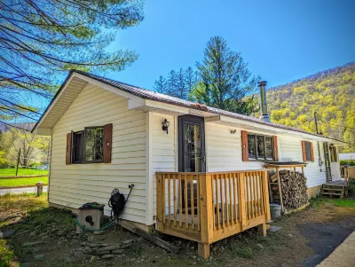 Your Sunny Bungalow Awaits! Hotel in zona Belleayre Mountain Ski Center