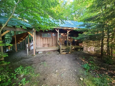 Cottage-7 Min to Ski Stratton-Woodstove-Firepit-Brook on Property-Views-Dogs OK