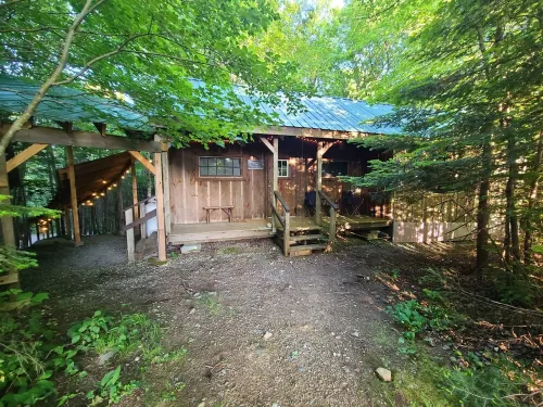 Cottage-7 Min to Ski Stratton-Woodstove-Firepit-Brook on Property-Views-Dogs OK Hotels in Jamaica