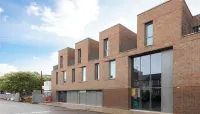 Luxurious 5-Bedroom Retreat Near Tottenham Hotspur Stadium