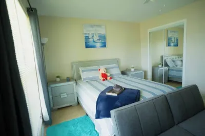 15Min from FLL airport/ with 8ft pool & NEW Jacuzzi Hot Tub Hotel dekat Garden Center at The Home Depot