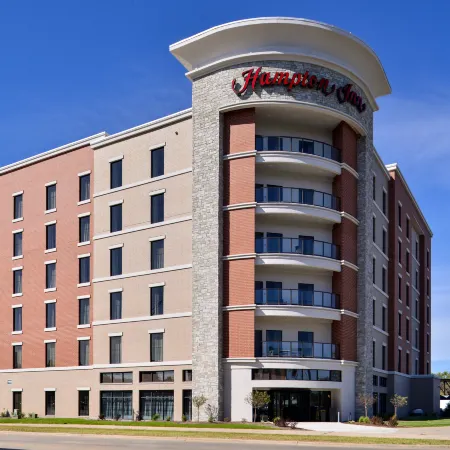 Hampton Inn by Hilton Cedar Falls Downtown