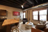 1 BDRM Downtown Minocqua! Perfect for couples or work trips!