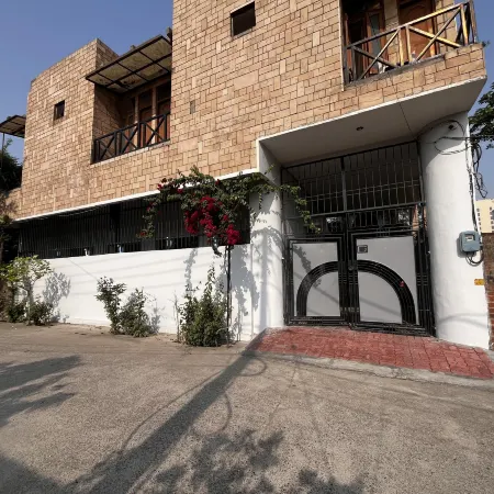 Green Backpacker's Hostel
