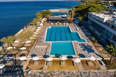 Outdoor Swimming Pool Wyndham Loutraki Poseidon Resort Photo