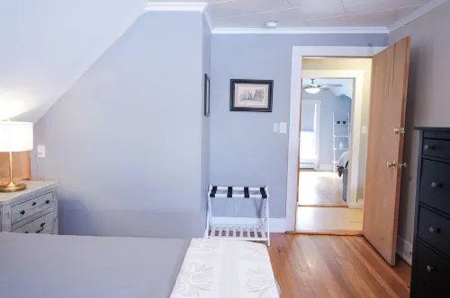 Perfect Woodstock Getaway! Lovely Riverside Home Hotels in Woodstock