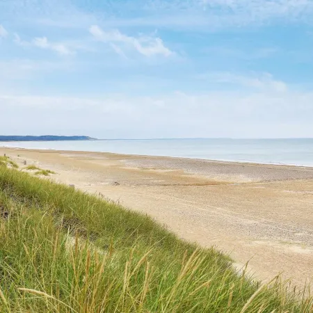 Seaside Serenity in TAYsinge-By Traum