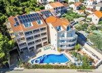 Hotel Sol - Swimmingpools