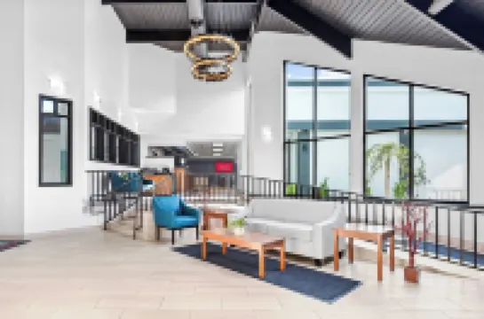 HomeTowne Studios by Red Roof & Conference Center Cortland Hotels in Cortland