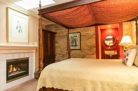 Hidden Garden Cottages & Suites Отели в г. Сотак