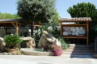 Kamemi Village & Camping - 2-Star
