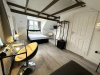 Sleeplicity London Heathrow Hotels in Feltham